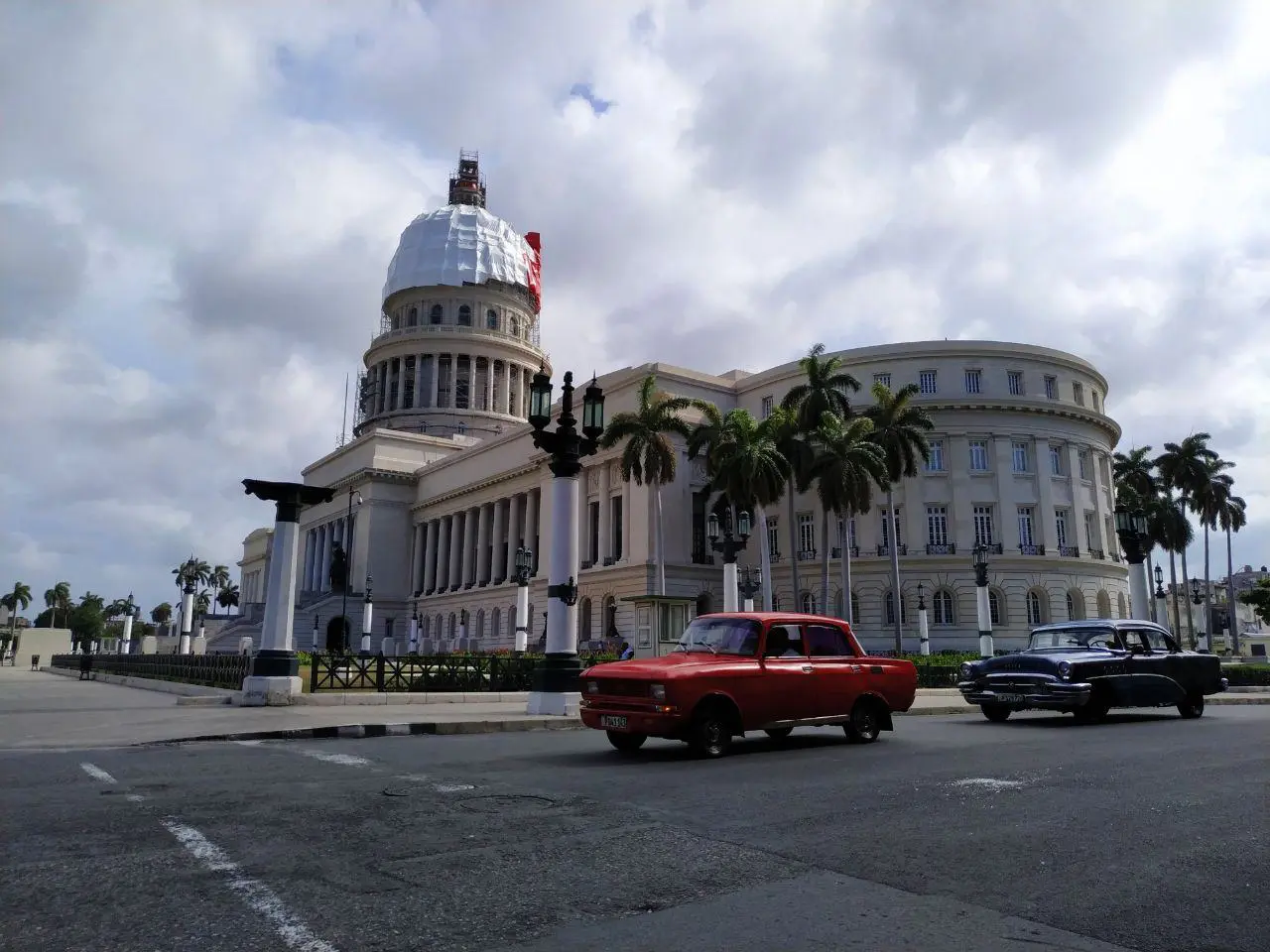 coche soviético en Cuba