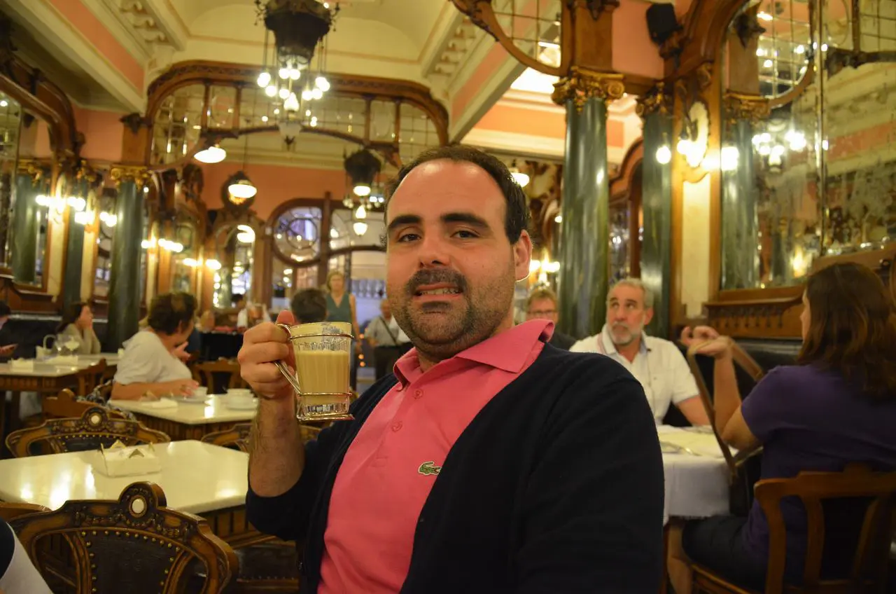 Café Majestic opiniones. Café Majestic opiniones.