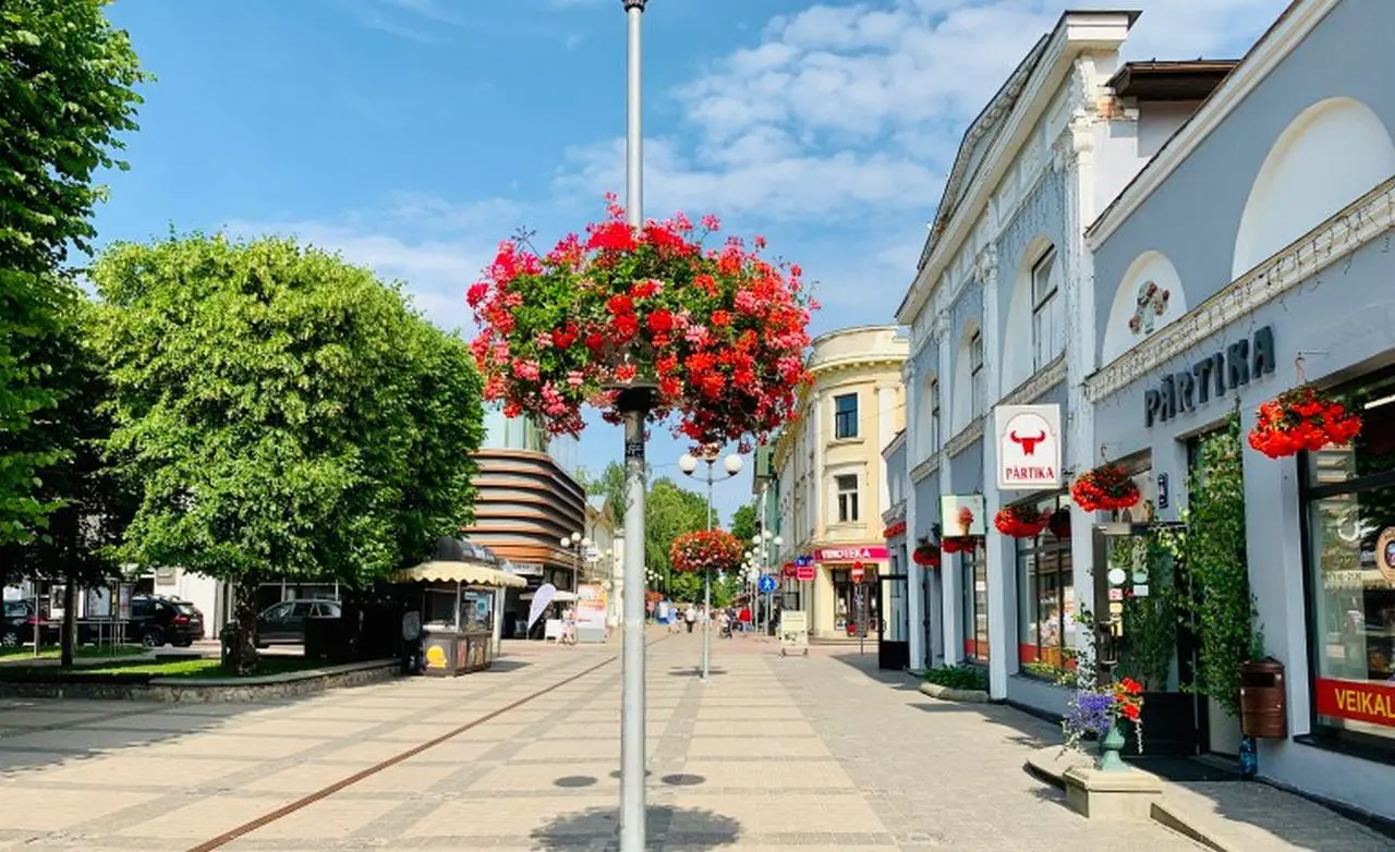 Calle Jomas, Avenida peatonal. Qué ver en Jurmala Letonia. Calle Jomas, Avenida peatonal. Qué ver en Jurmala Letonia.