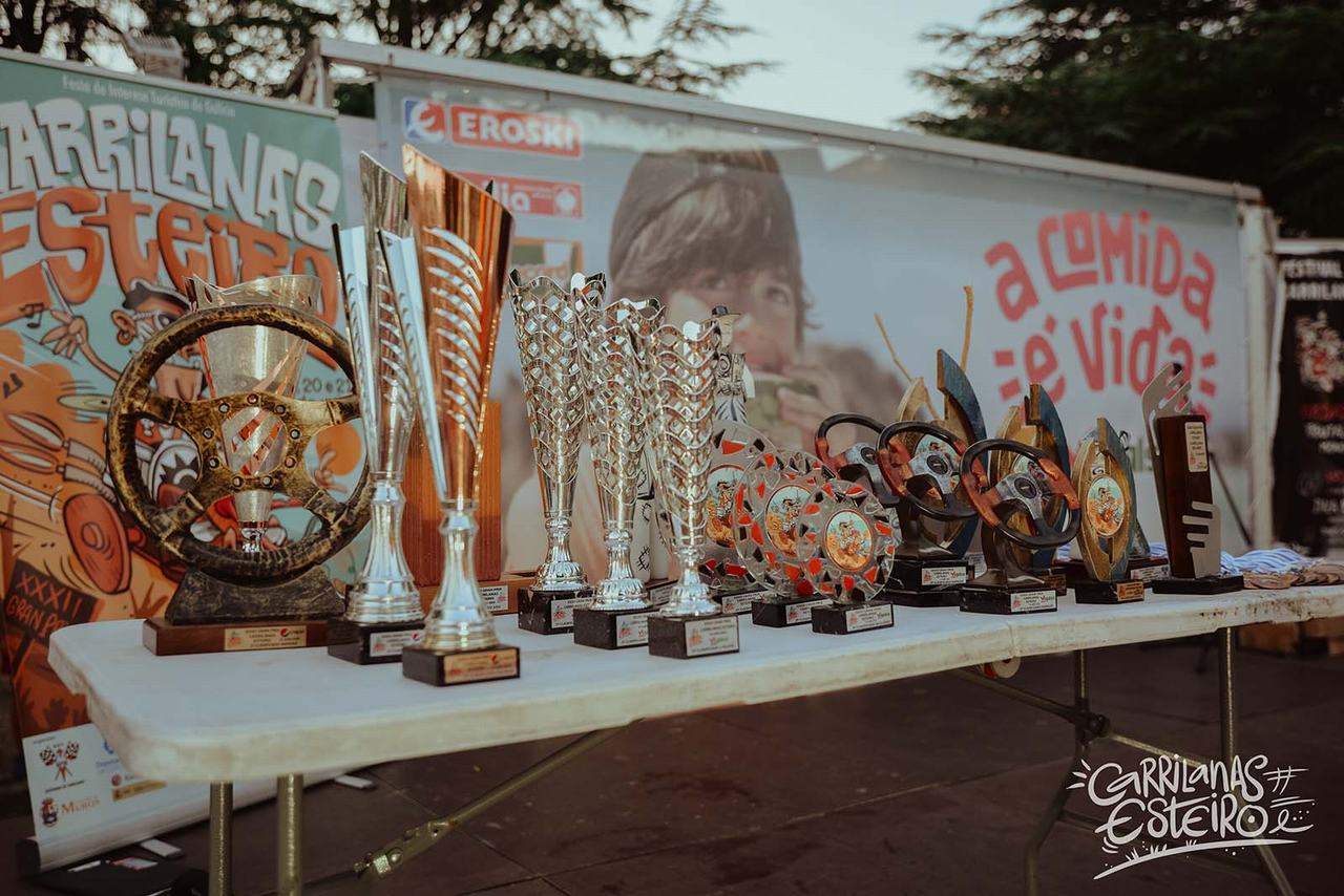 trofeos en el Gran Prix de Carrilanas de Esteiro. trofeos en el Gran Prix de Carrilanas de Esteiro.