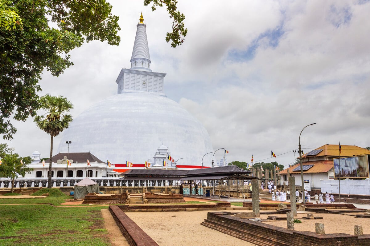 dagoba principal de anuradhapura