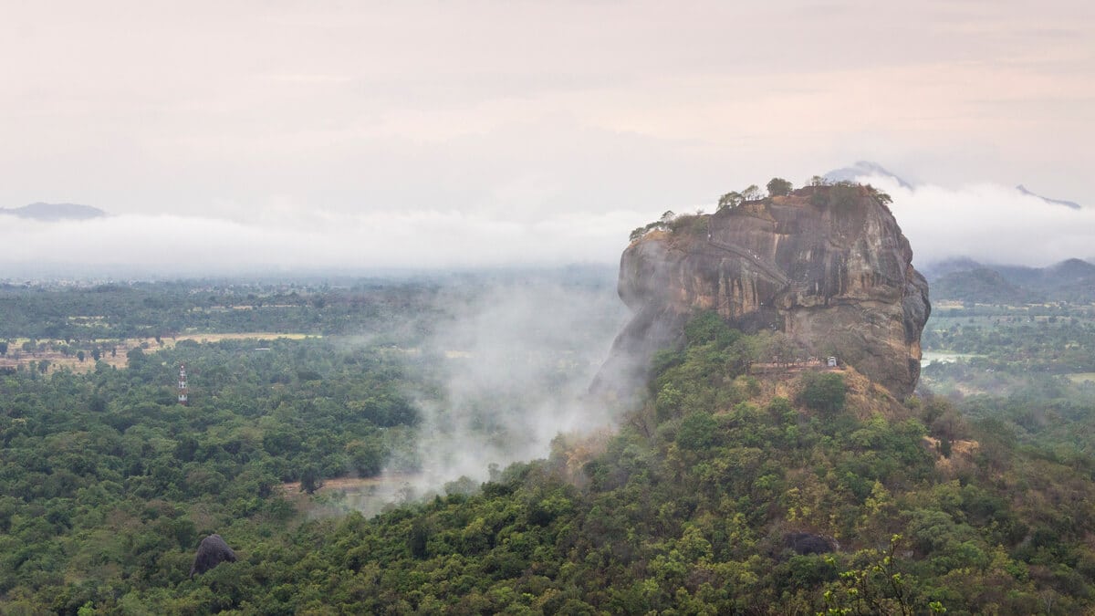 panorámica roca sigiriya