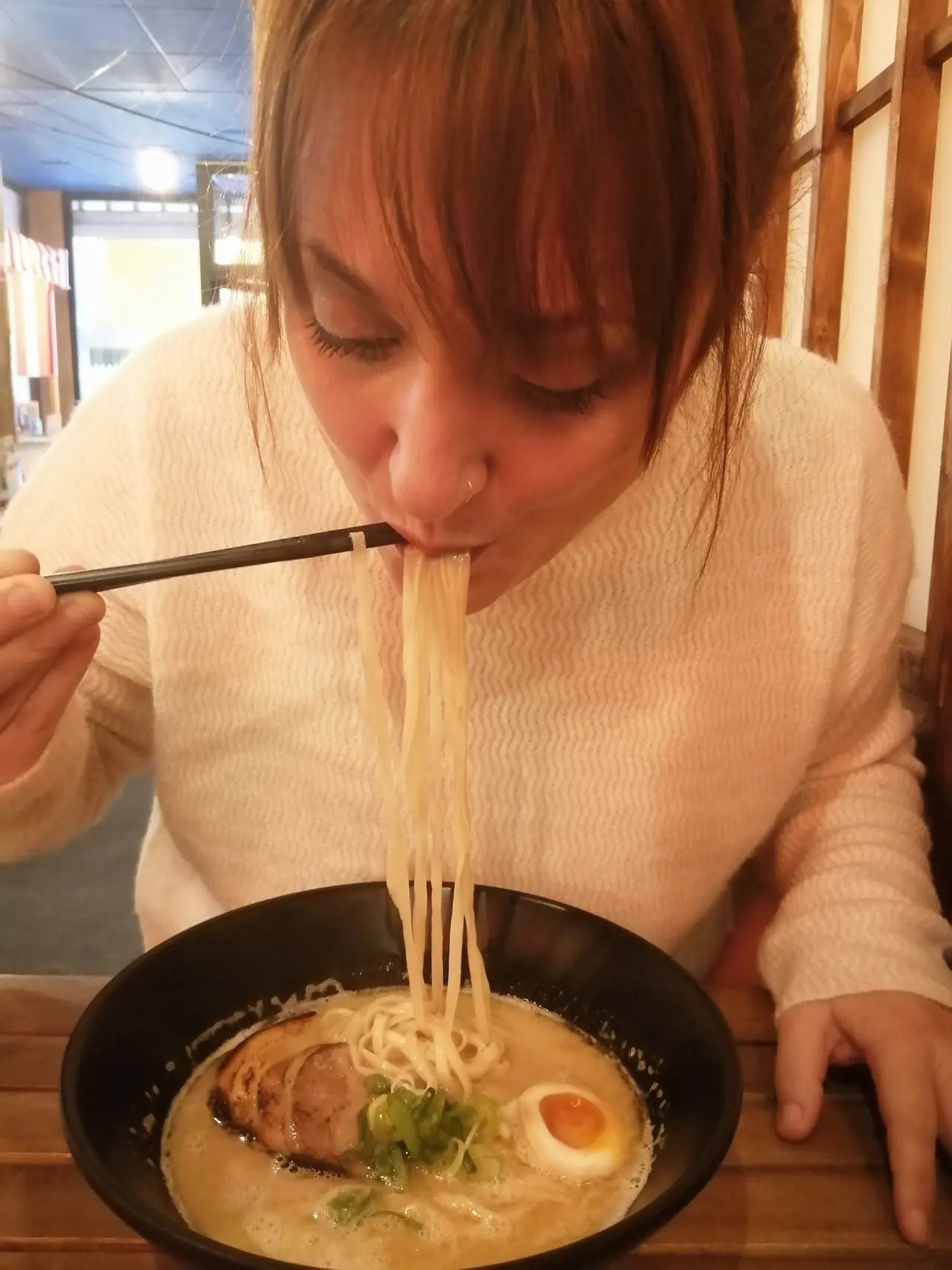 Degustando el ramen en el mejor restaurante japonés de Alicante. Yokocho Ramen. Degustando el ramen en el mejor restaurante japonés de Alicante. Yokocho Ramen.