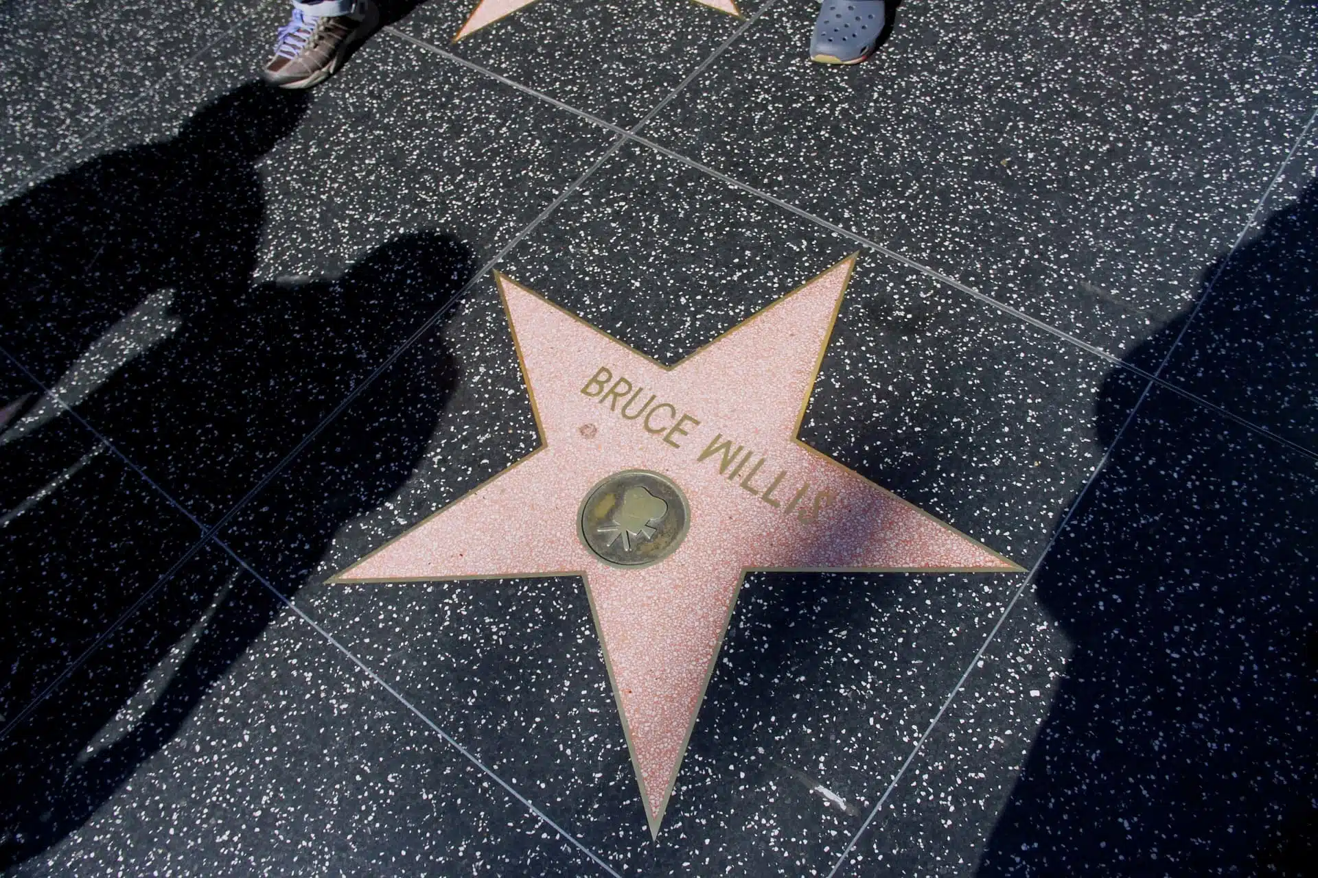 Acércate al Paseo de la Fama de Hollywood