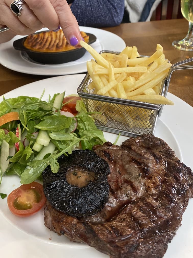 Consejos para viajar a Edimburgo, comer en Haggis
